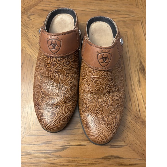 Ariat Western Women's Size 7 Tooled Leather Slip On Mules Clogs Casual Shoes - Picture 1 of 7